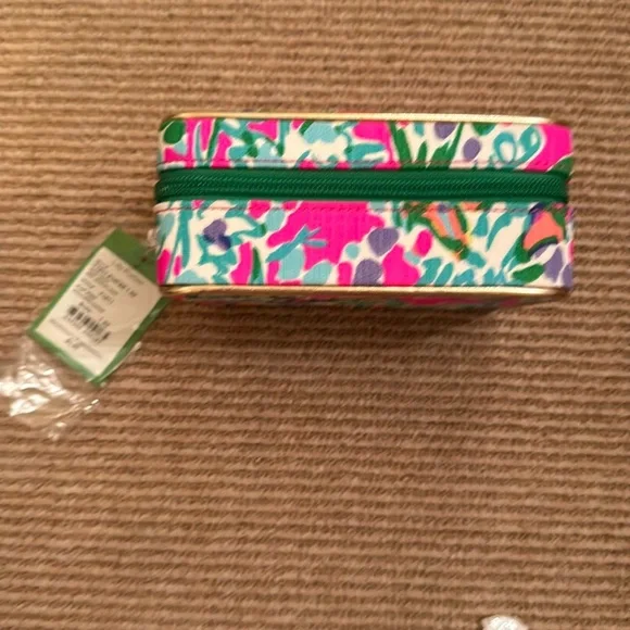 NWT Lilly Pulitzer jewelry case. - Picture 3 of 9